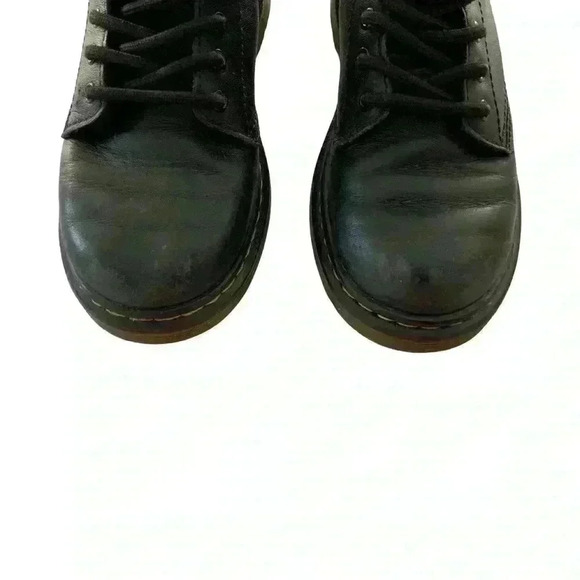 Kids Dr Marten Boots Size 2 - Picture 4 of 6